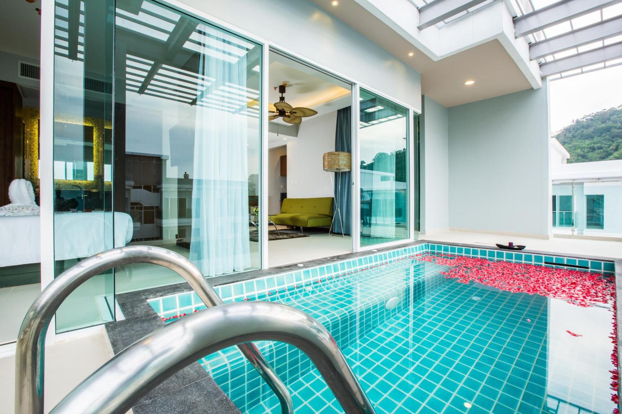 Fishermens Harbour Urban Resort - Sha Extra Plus Patong Room photo